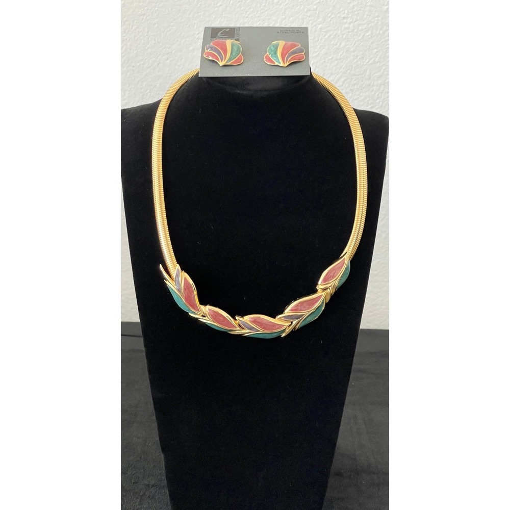 NWT Vintage Casual Corner Necklace Earrings Set Womens Gold Tone 80s Leaf